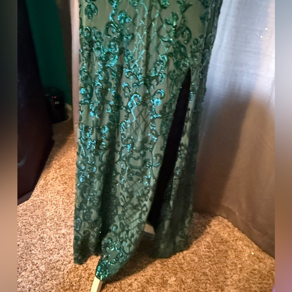 Blondie Nites Emerald Sequin Dress - Picture 3 of 10